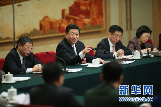 2013年3月5日,中共中央总书记、中共中央军委主席习近平参加十二届全国人大一次会议上海代表团的审议。