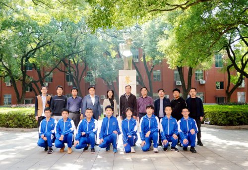 湖南师大附中数学竞赛组8人入选省队,梁行健同学获全省第一名